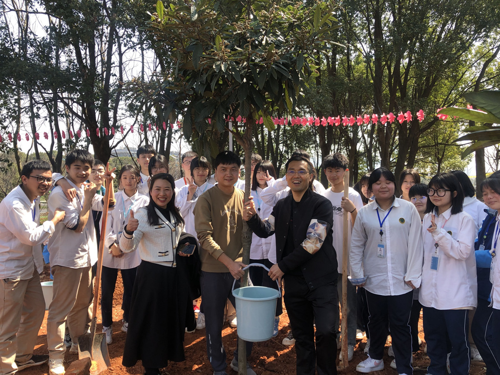 你(nǐ)好(hǎo)，春天—财經商貿系開(kāi)展植樹(shù)節活動